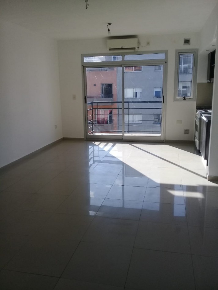 Potosi 4300, Venta 1 AMB AL FRENTE, BALCON, APTO PROF MTRS HOSP. ITALIANO