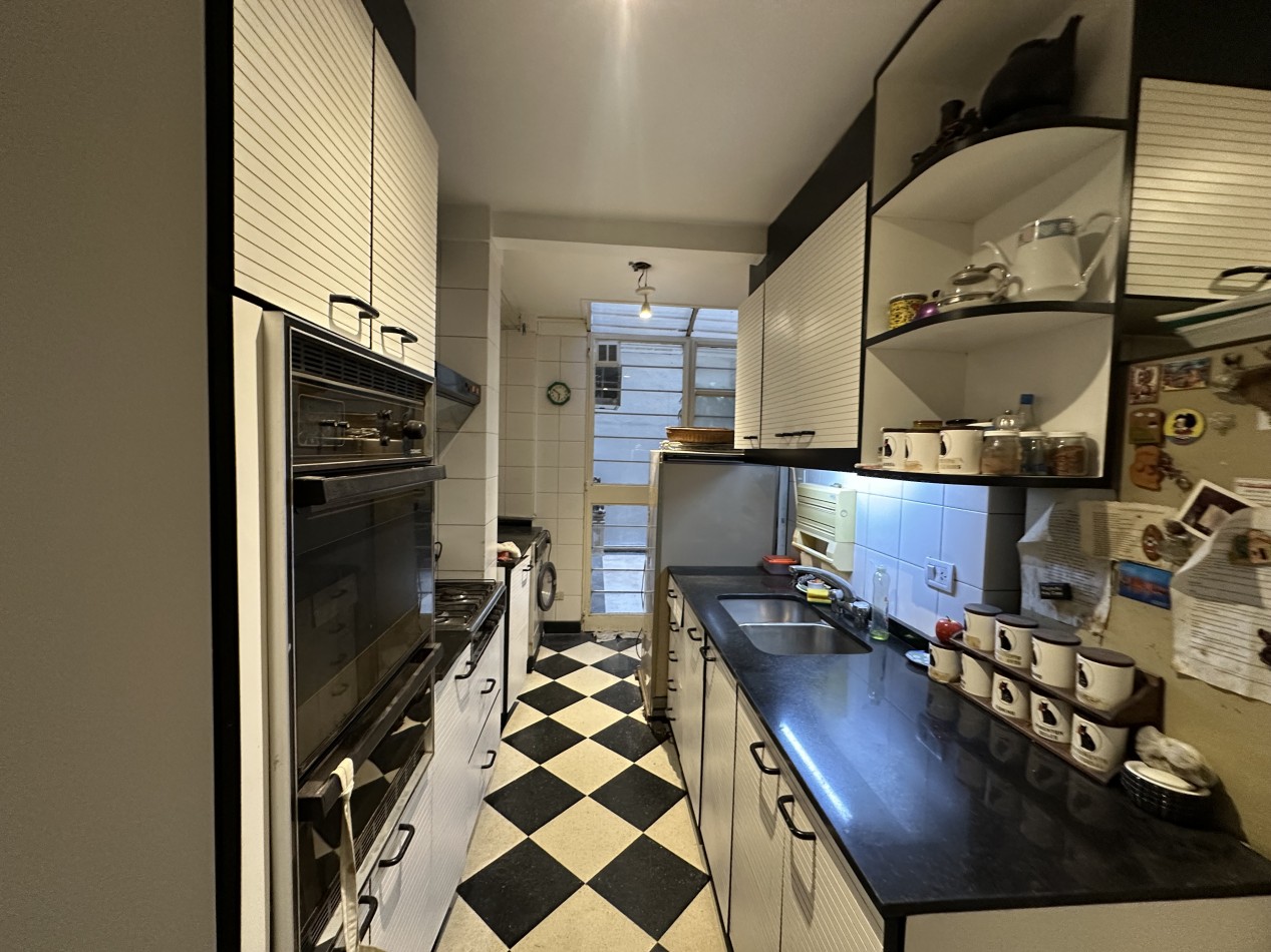 AV. SCALBRINI ORTIZ 3300 ENTRE AV. LIBERTADOR Y J. F. SEGUI, VENTA DEPARTAMENTO DE TRES AMBIENTES C/DEPENDENCIA
