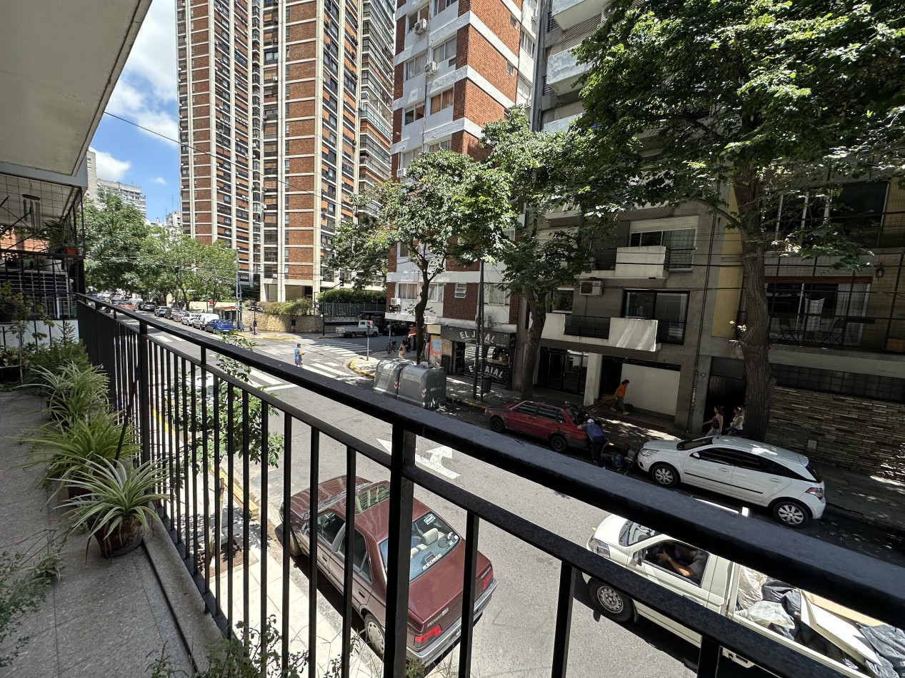 AV. SCALBRINI ORTIZ 3300 ENTRE AV. LIBERTADOR Y J. F. SEGUI, VENTA DEPARTAMENTO DE TRES AMBIENTES C/DEPENDENCIA