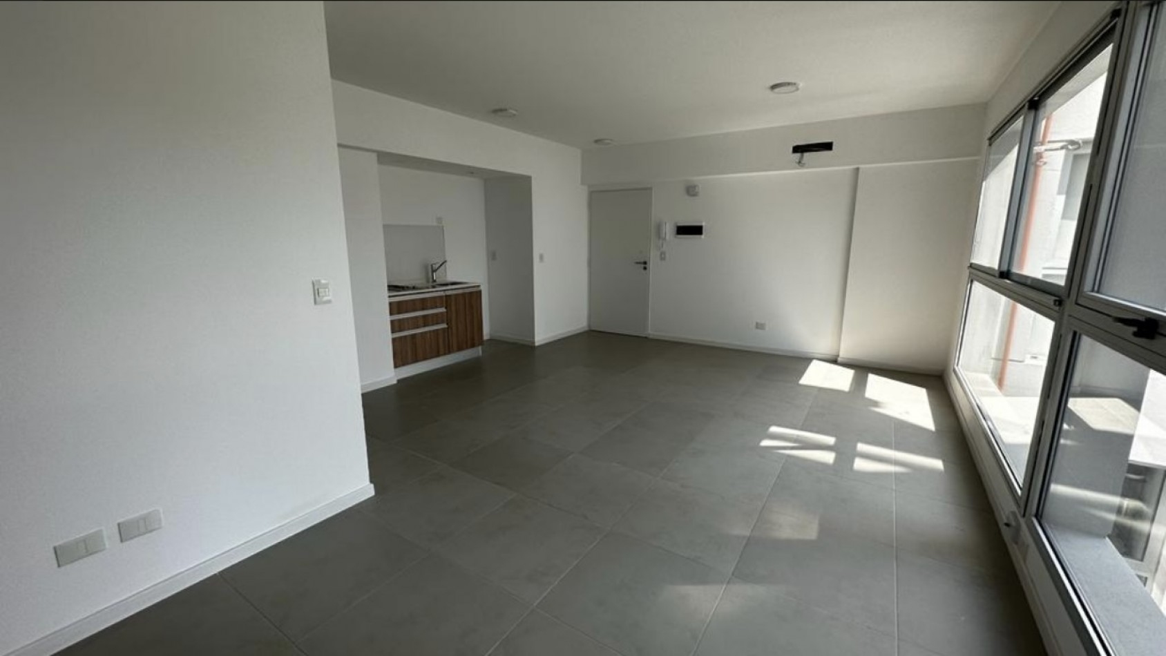 AV. SAN MARTIN 1700, VENTA DEPARTAMENTOS DE UN AMBIENTE 