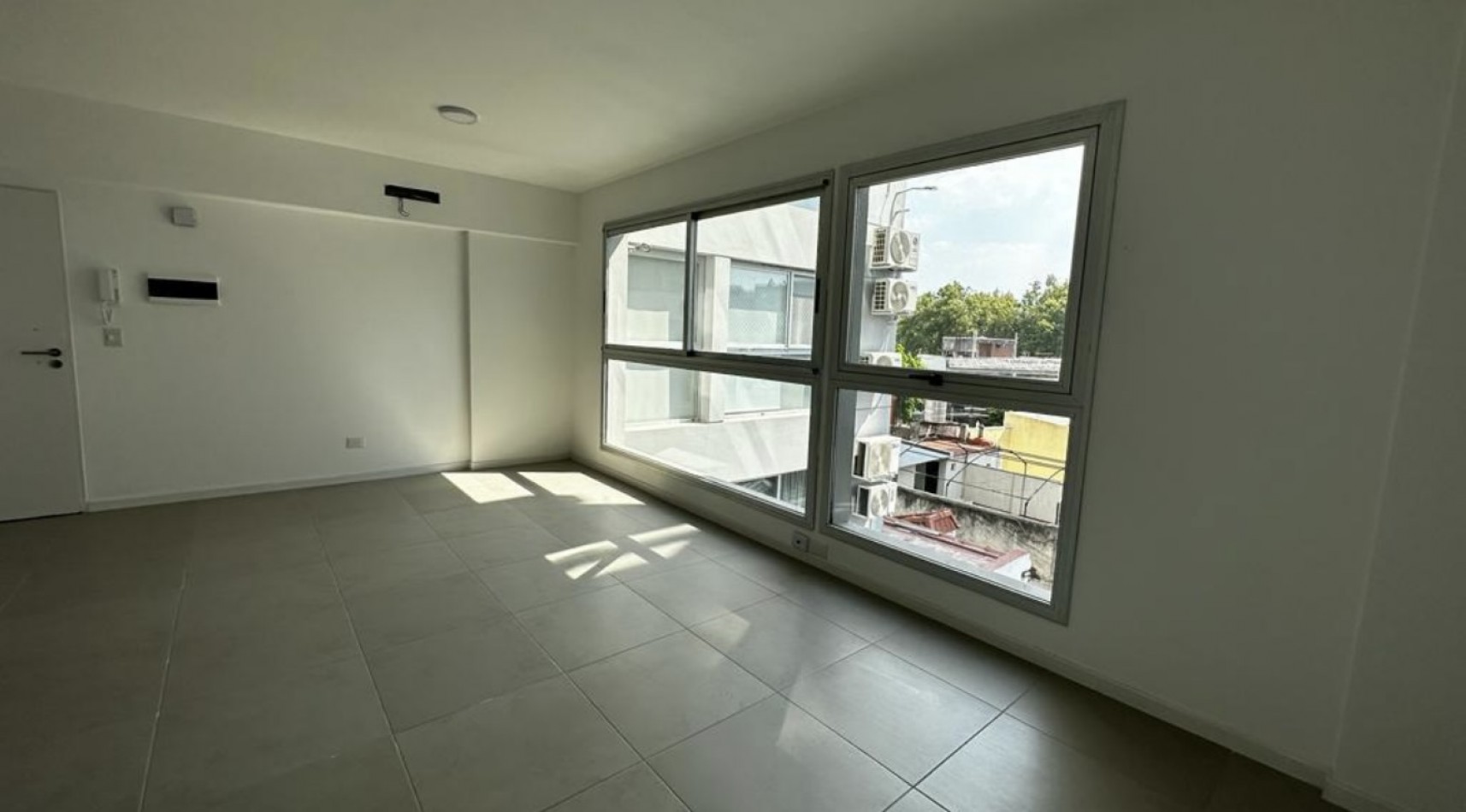 AV. SAN MARTIN 1700, VENTA DEPARTAMENTOS DE UN AMBIENTE 