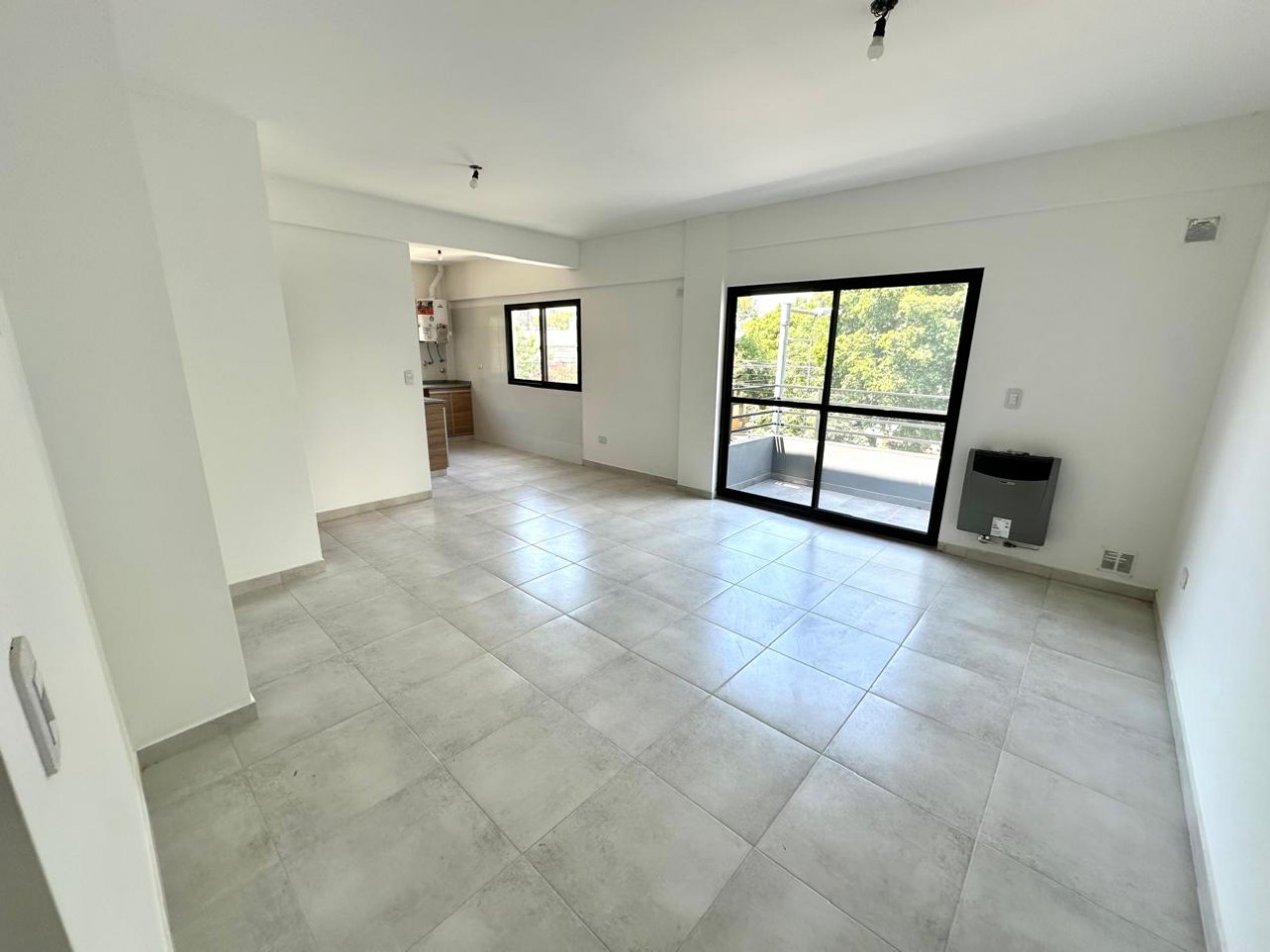 BIARRITZ 2300, Esquina CARACAS. VENTA EXCELENTE UNIDADES DE 2 AMB A ESTRENAR ENTREGA INMEDIATA 
