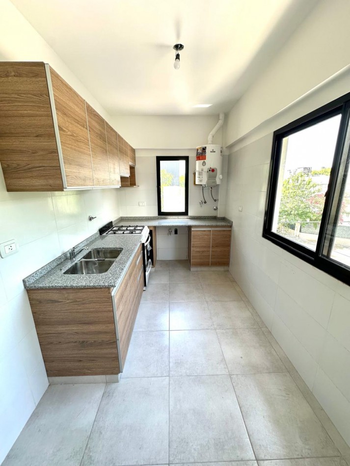 BIARRITZ 2300, Esquina CARACAS. VENTA EXCELENTE UNIDADES DE 2 AMB A ESTRENAR ENTREGA INMEDIATA 