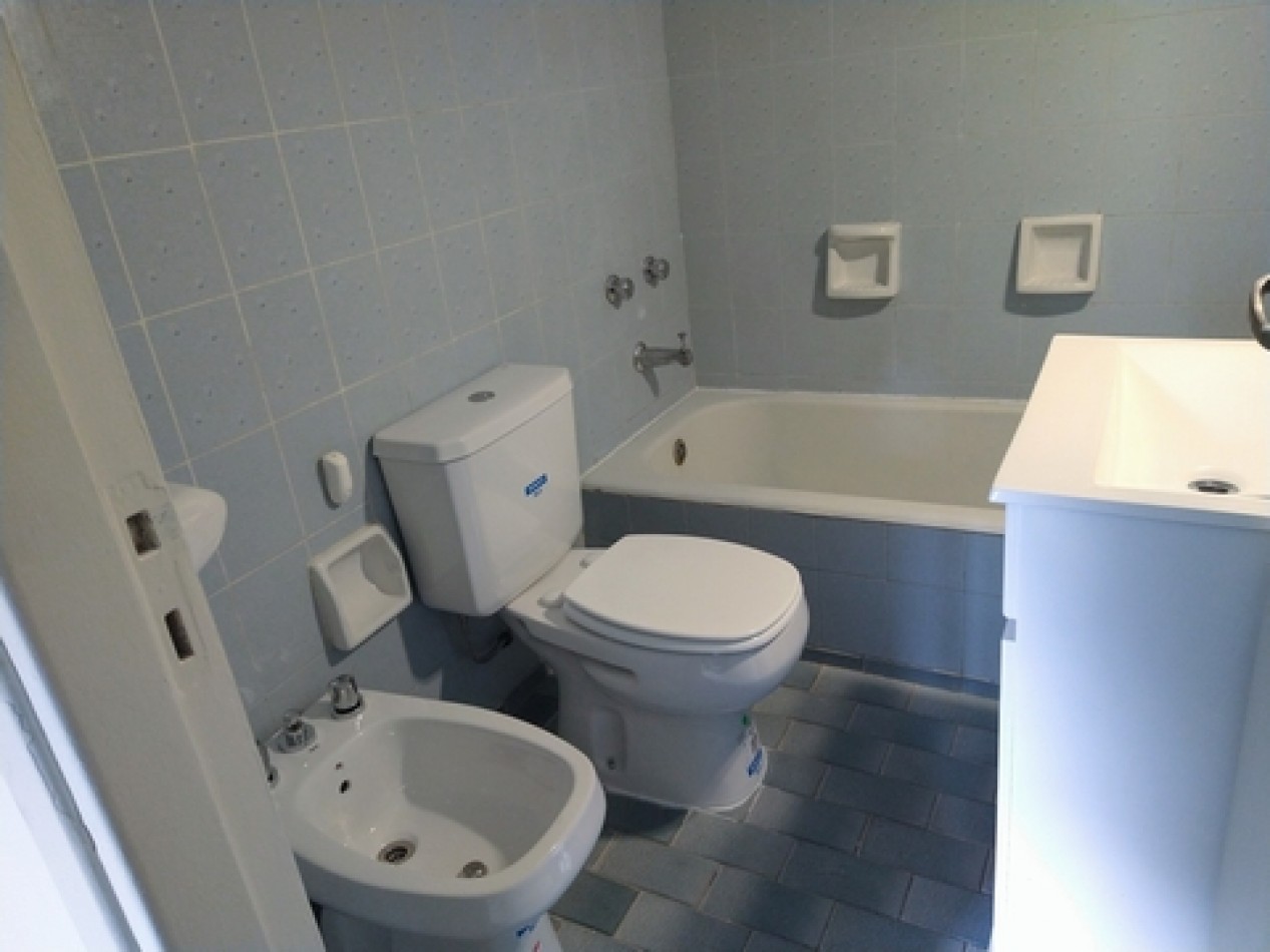 BACACAY 2700. Venta GRAN DEPTO 2 AMB (53 M2TOT) LISTO PARA HABITAR, LISTO PARA ESCRITURAR
