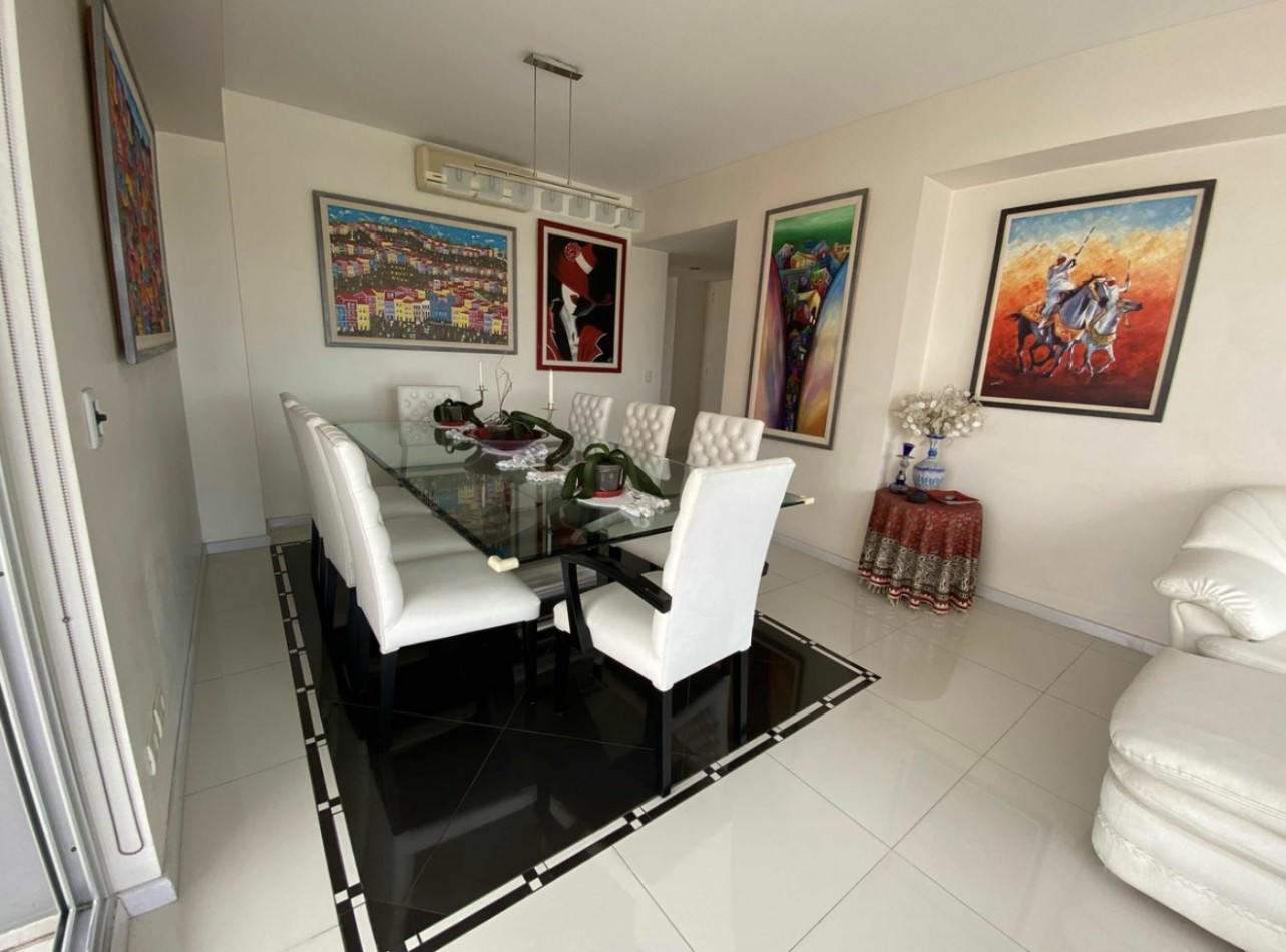 ARCE 500, VENTA DEPARTAMENTO DE TRES AMBIENTES PISO 18