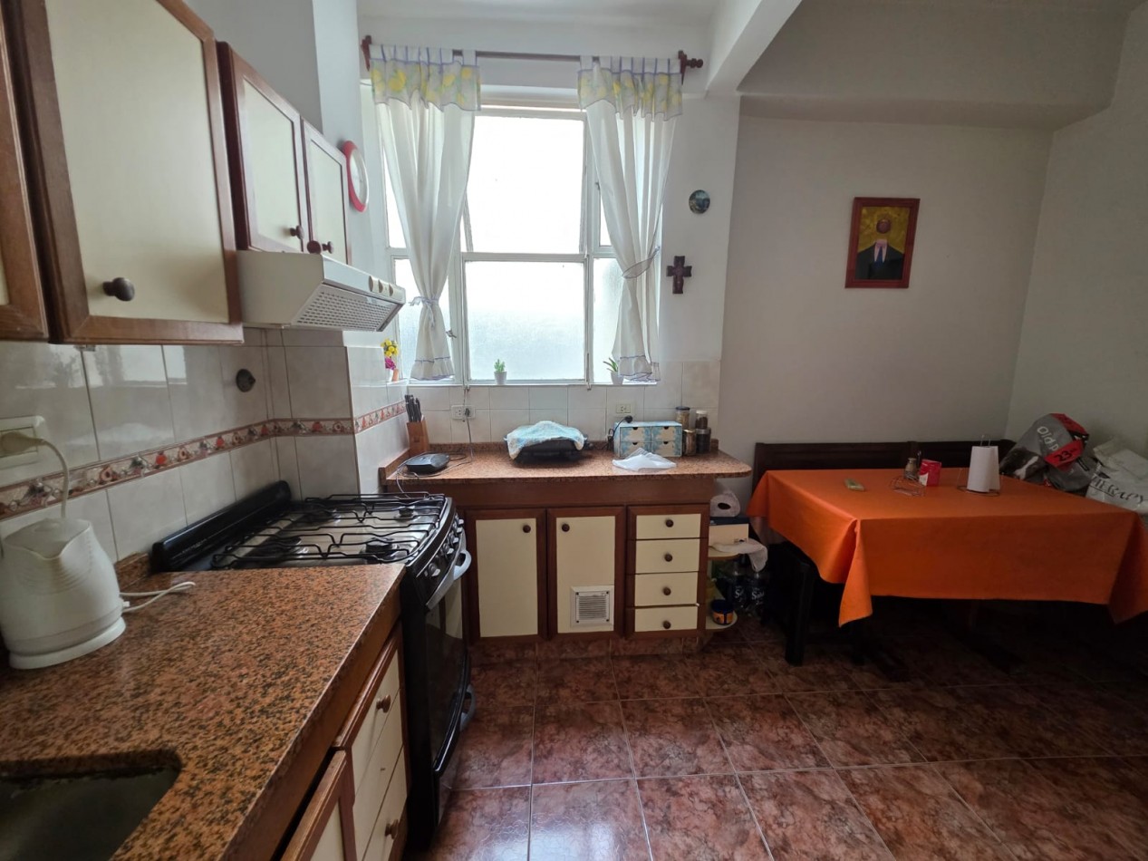 GUEMES 4000, VENTA DEPARTAMENTO DE CUATRO AMBIENTES CON DOS PATIOS