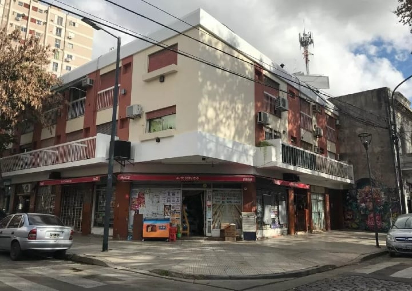 CRAMER 800, Venta MUY BUEN MONOAMBIENTE Al Frente c/Balcon FRANCES. COCHERA FIJA Frente Estacion Colegiales