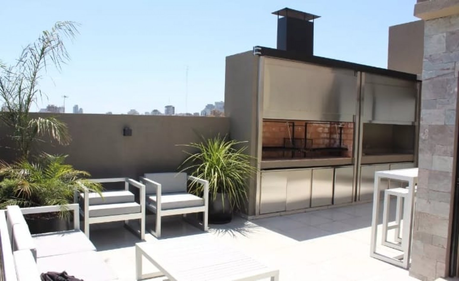 VELAZCO 300. VENTA;  IMPECABLE MONOAMBIENTE C/BALCON EN EDIFCIO PREMIUM 