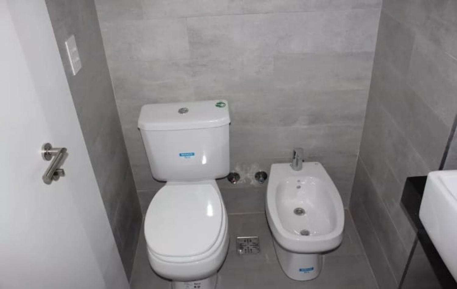 VELAZCO 300. VENTA;  IMPECABLE MONOAMBIENTE C/BALCON EN EDIFCIO PREMIUM 