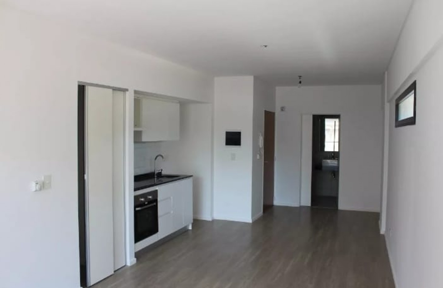 VELAZCO 300. VENTA;  IMPECABLE MONOAMBIENTE C/BALCON EN EDIFCIO PREMIUM 