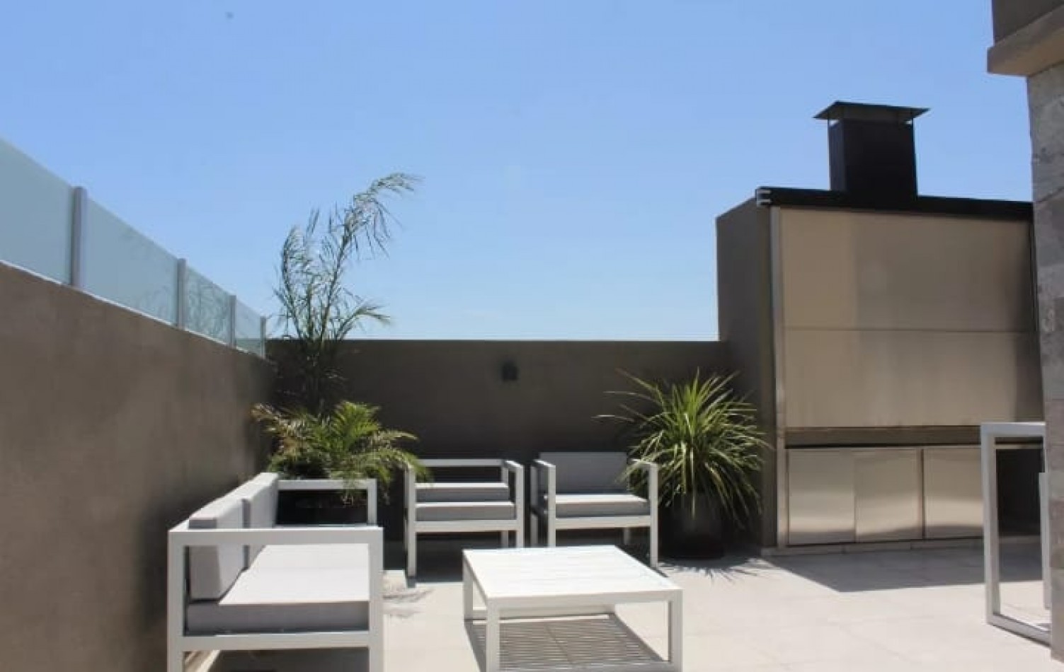 VELAZCO 300. VENTA;  IMPECABLE MONOAMBIENTE C/BALCON EN EDIFCIO PREMIUM 