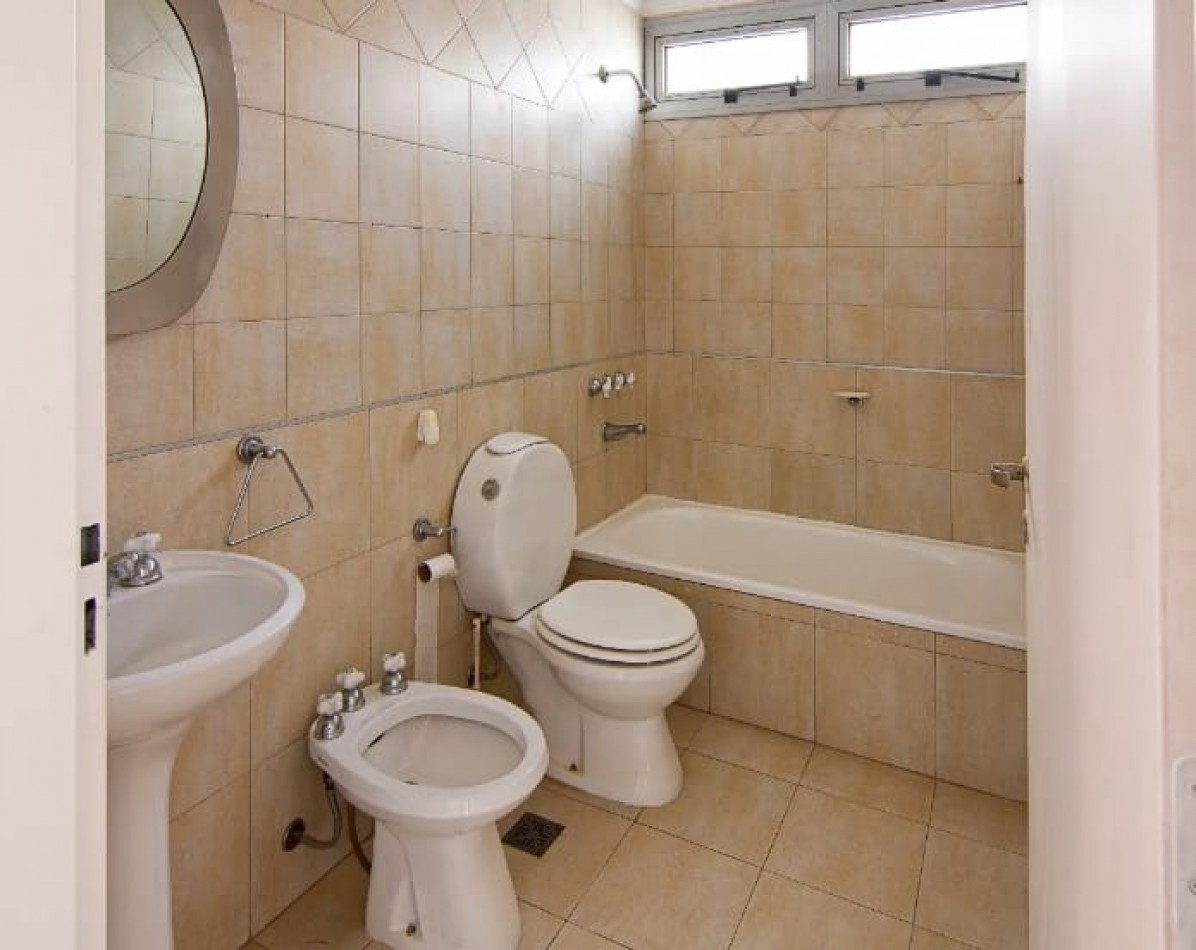 LAPRIDA 900, Venta: EXCELENTE DEPTO 2 AMB AL FTE C/BALCON 46 M2 TOT. Edific 15 años Terraza y Parilla