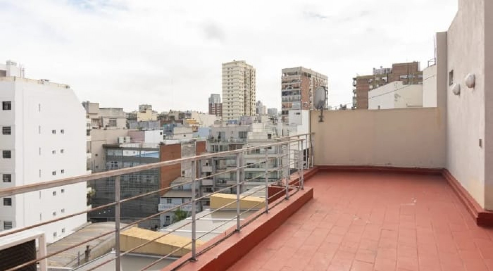 LAPRIDA 900, Venta: EXCELENTE DEPTO 2 AMB AL FTE C/BALCON 46 M2 TOT. Edific 15 años Terraza y Parilla