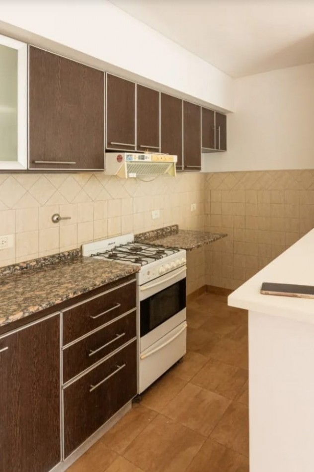 LAPRIDA 900, Venta: EXCELENTE DEPTO 2 AMB AL FTE C/BALCON 46 M2 TOT. Edific 15 años Terraza y Parilla