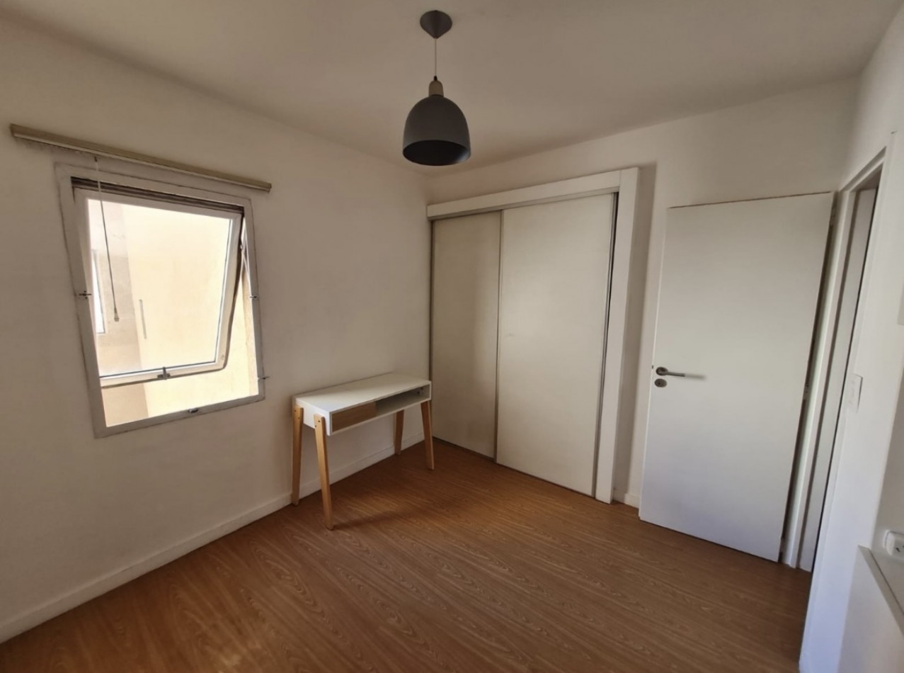 LAVALLEJA 800, VENTA DEPARTAMENTO DE DOS AMBIENTES CON COCHERA
