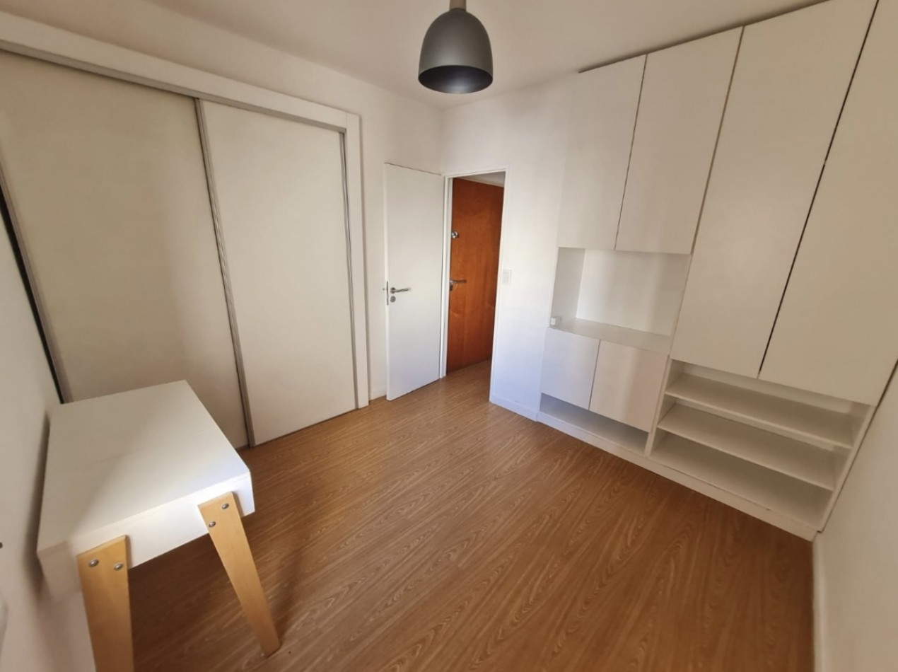 LAVALLEJA 800, VENTA DEPARTAMENTO DE DOS AMBIENTES CON COCHERA