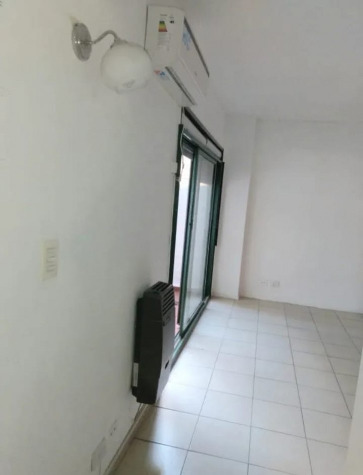 Av Corrientes 4100, Venta: MUY BUEN DEPTO de 1 AMB c/Patio Propio de 16 m2 todo Aire y Luz, Av Corrientes, SUBTE, Av A.Gallardo. Av Medrano, Hospital Italiano
