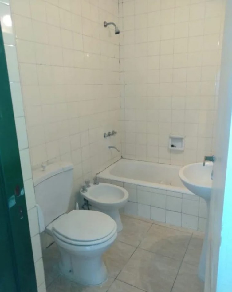 Av Corrientes 4100, Venta: MUY BUEN DEPTO de 1 AMB c/Patio Propio de 16 m2 todo Aire y Luz, Av Corrientes, SUBTE, Av A.Gallardo. Av Medrano, Hospital Italiano