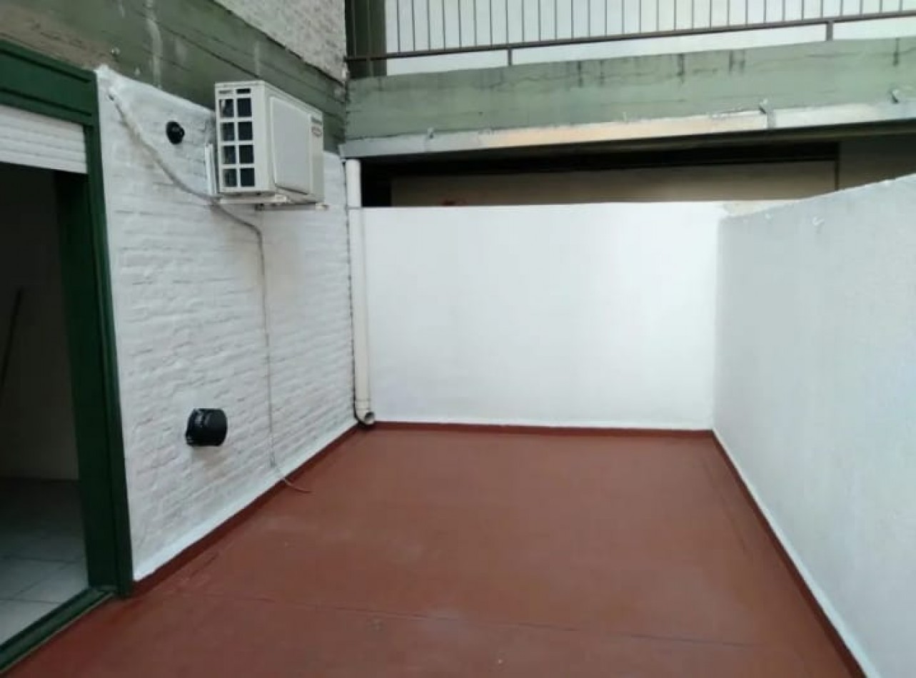 Av Corrientes 4100, Venta: MUY BUEN DEPTO de 1 AMB c/Patio Propio de 16 m2 todo Aire y Luz, Av Corrientes, SUBTE, Av A.Gallardo. Av Medrano, Hospital Italiano