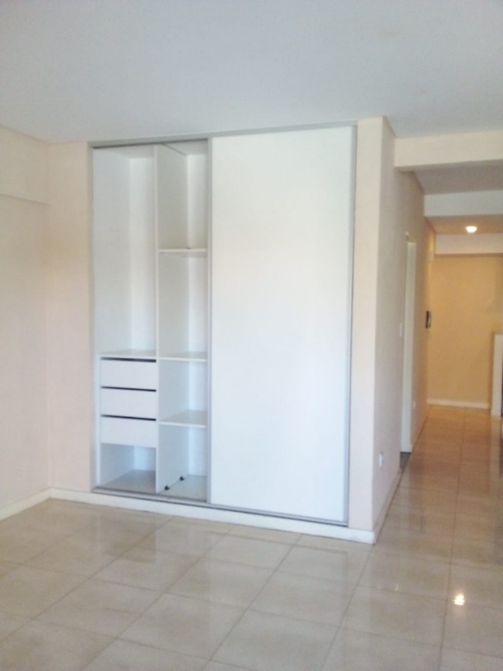Andres Lamas 1151, Venta Excepcional DEPTO de 1 AMB y MEDIO DIVISIBLE, FORMATO en "L" AL FRENTE C/BALCON