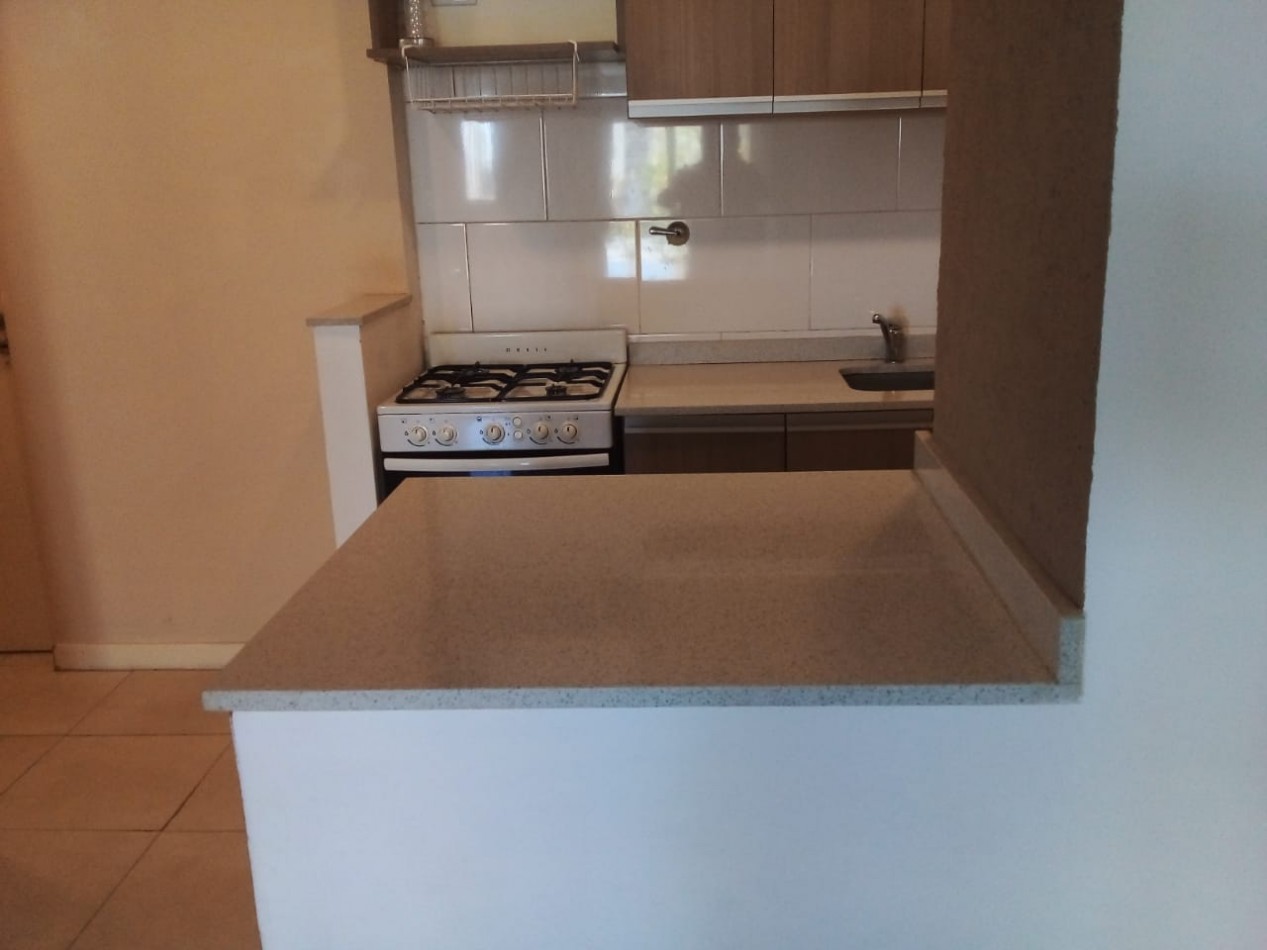 Andres Lamas 1151, Venta Excepcional DEPTO de 1 AMB y MEDIO DIVISIBLE, FORMATO en "L" AL FRENTE C/BALCON