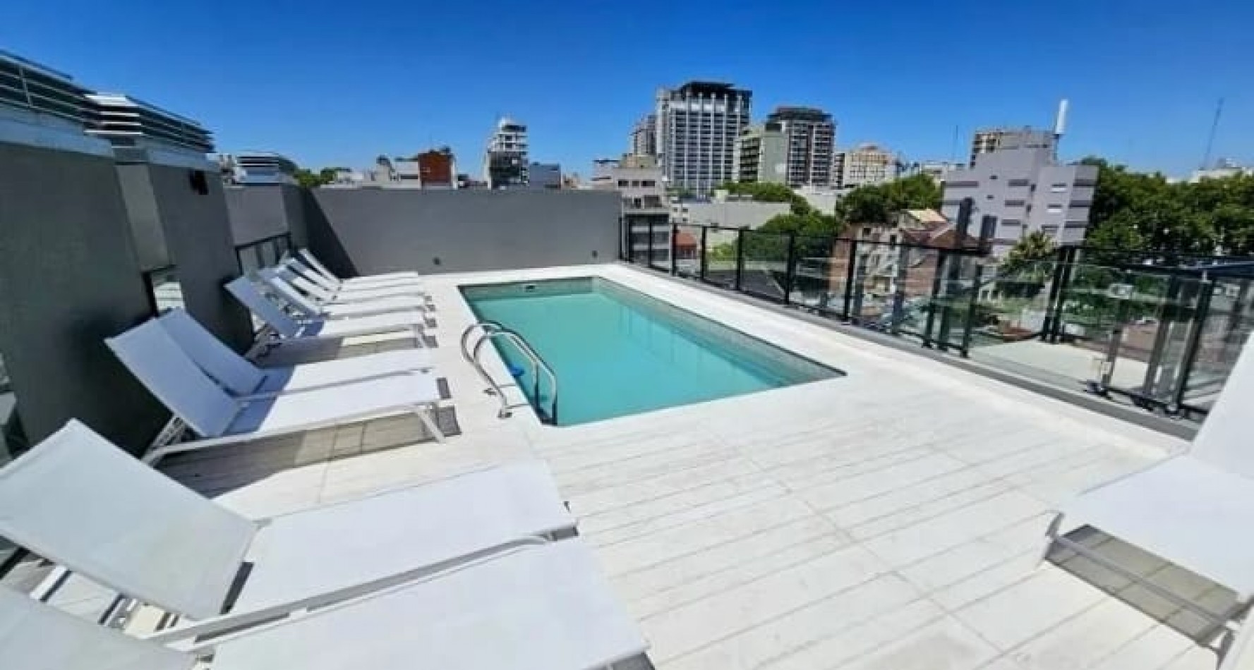 MEDRANO 1200, VENTA : A ESTRENAR ENTREGA Y ESCRITURA INMEDIATA..Excel Depto 1 AMB c/PATIO y PARRILLA PROPIA. EDIFICIO DE  MAXIMA CATEGORIA; Terraza, Solarium, PISCINA, SUM, GYM, Laundry 