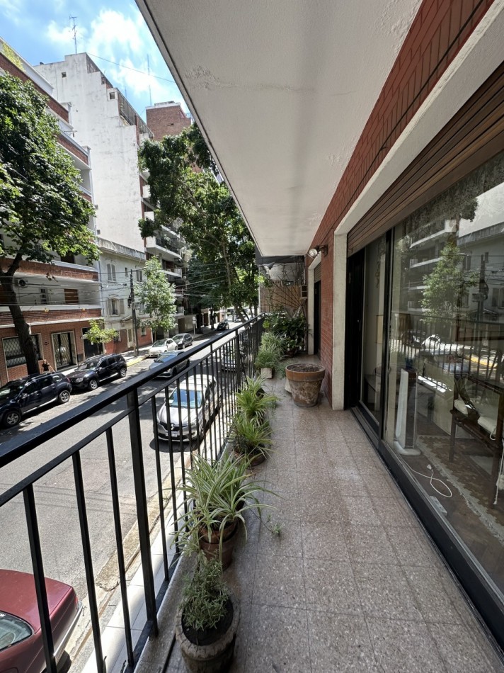 AV. SCALBRINI ORTIZ 3300 ENTRE AV. LIBERTADOR Y J. F. SEGUI, VENTA DEPARTAMENTO DE TRES AMBIENTES C/DEPENDENCIA
